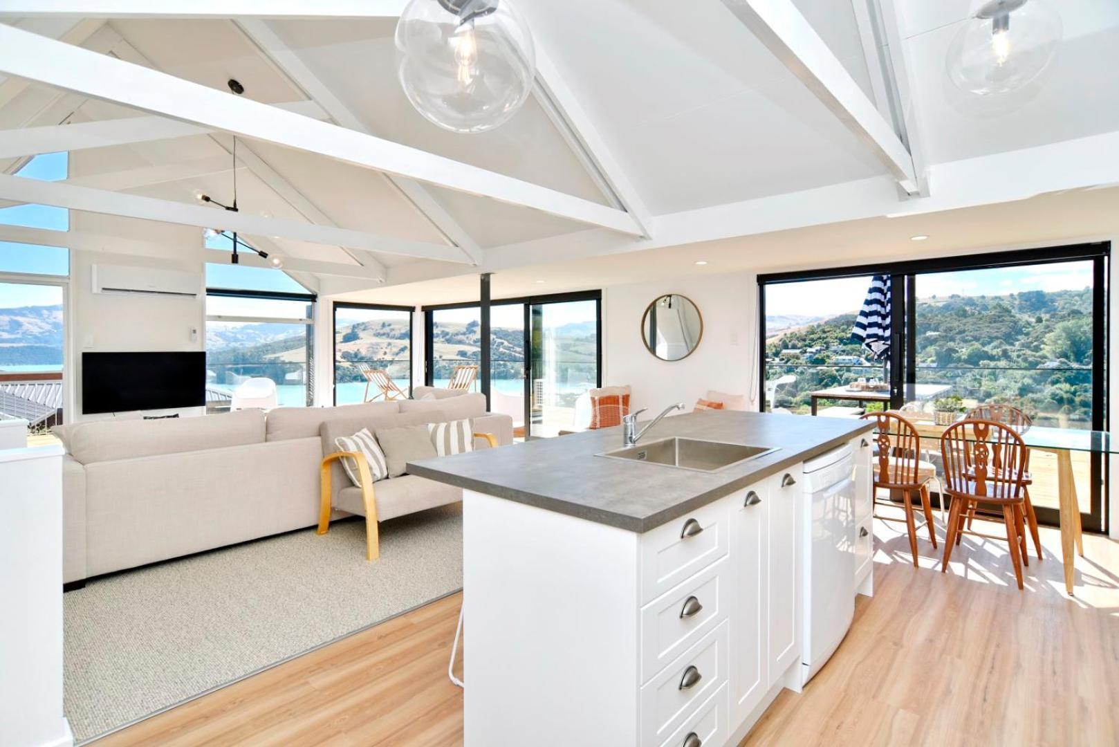 Akaroa Harbour View - Christchurch Holiday Homes Buitenkant foto